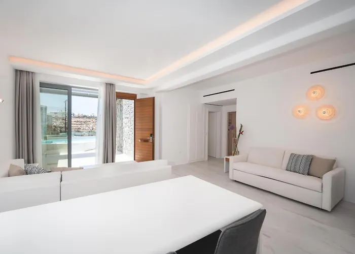 Otel Arcs & Residences 3*