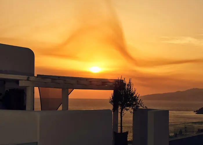 Otel Arcs & Residences 3*